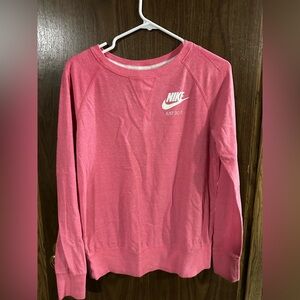 Women’s Nike Light Top